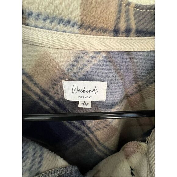 Weekends Everyday Plaid Fleece Button Up Long Sleeve Shacket - Picture 3 of 4